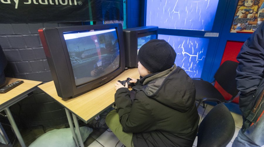 Retro-Connection 2025