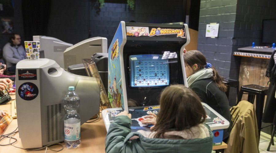 Retro-Connection 2025